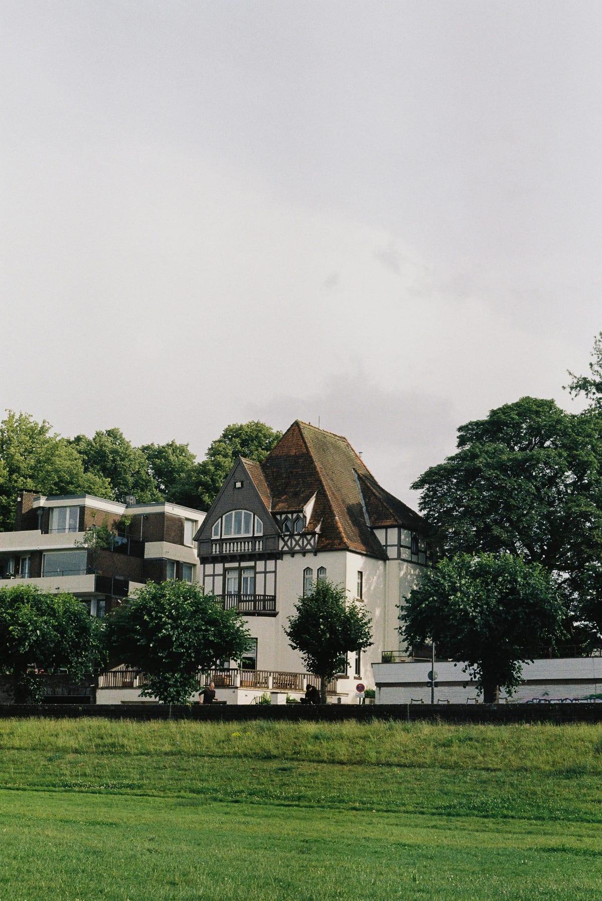 Villa mit Garten in der Südpfalz